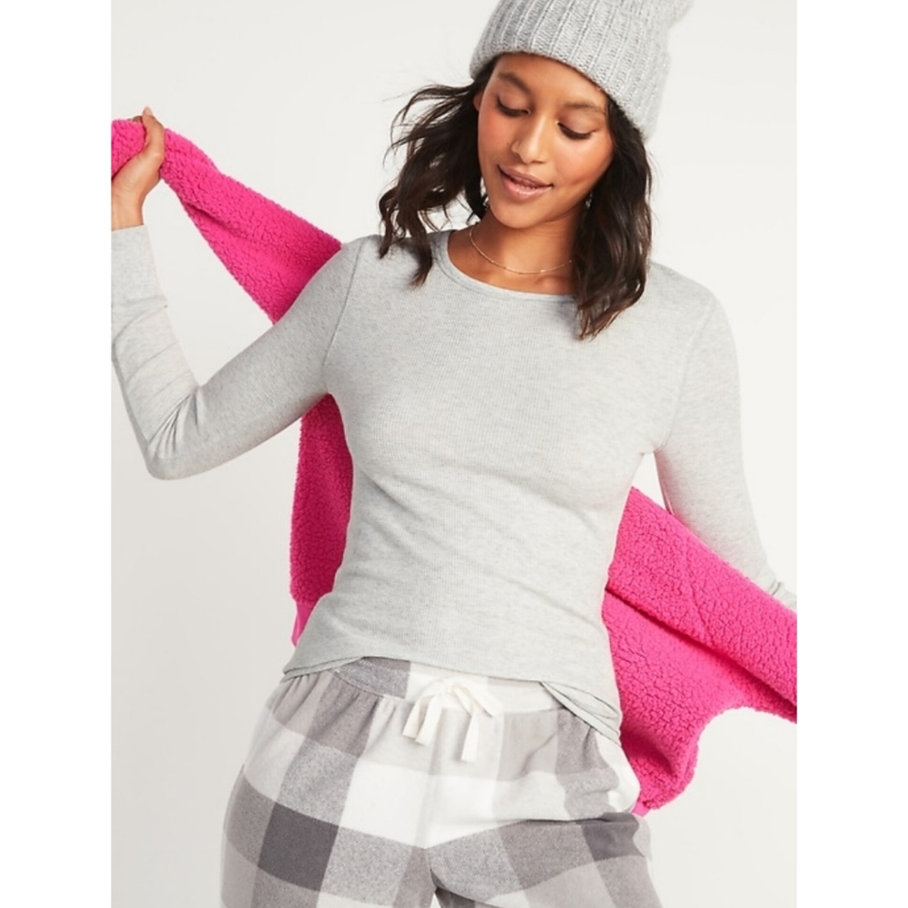 . Old Navy Long Sleeve Grey Scoop Neck Thermal Pajama Shirt - Picture 3 of 7